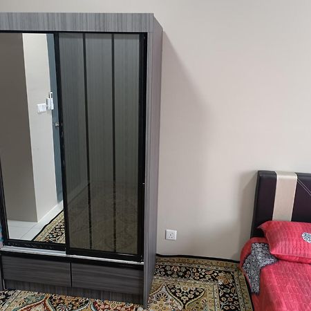 Aisy Homestay Putrajaya Cyberjaya Klia Kampung Dengkil Zewnętrze zdjęcie